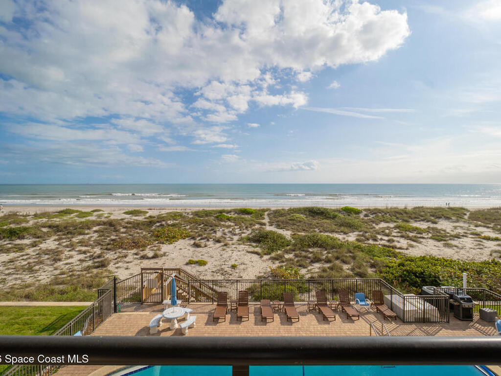 1305 S Atlantic Avenue, Cocoa Beach, FL 32931