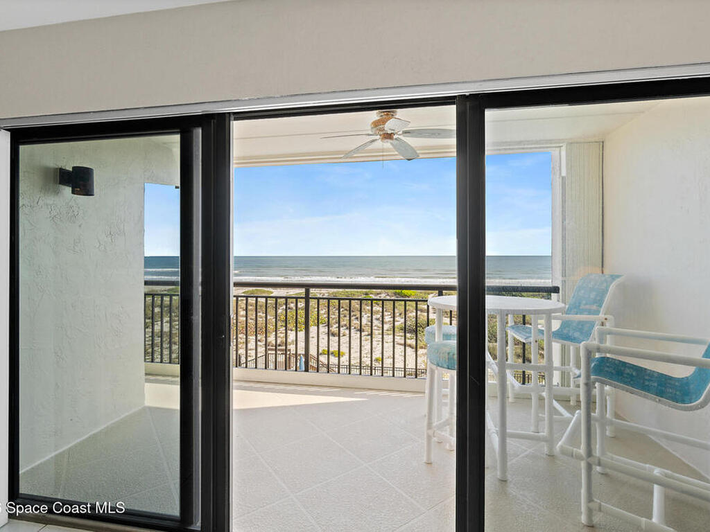 1305 S Atlantic Avenue, Cocoa Beach, FL 32931