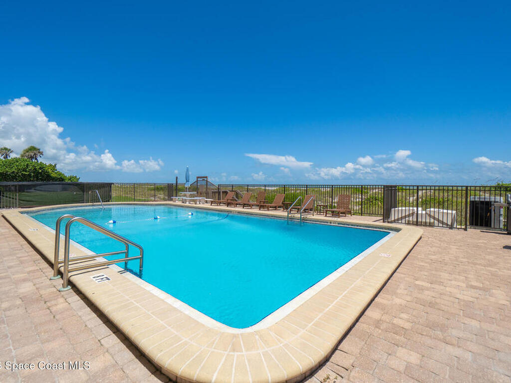 1305 S Atlantic Avenue, Cocoa Beach, FL 32931