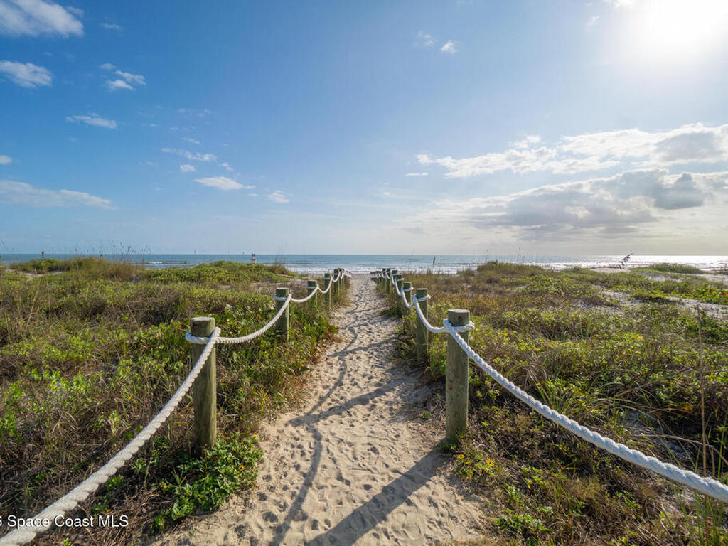 1305 S Atlantic Avenue, Cocoa Beach, FL 32931