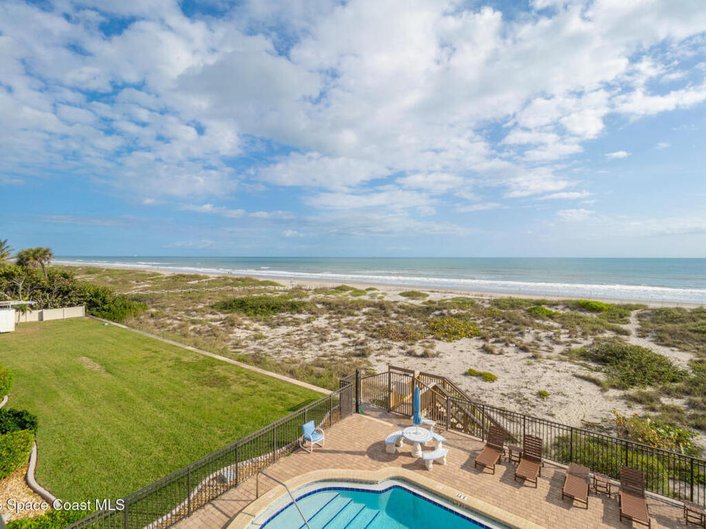 1305 S Atlantic Avenue, Cocoa Beach, FL 32931