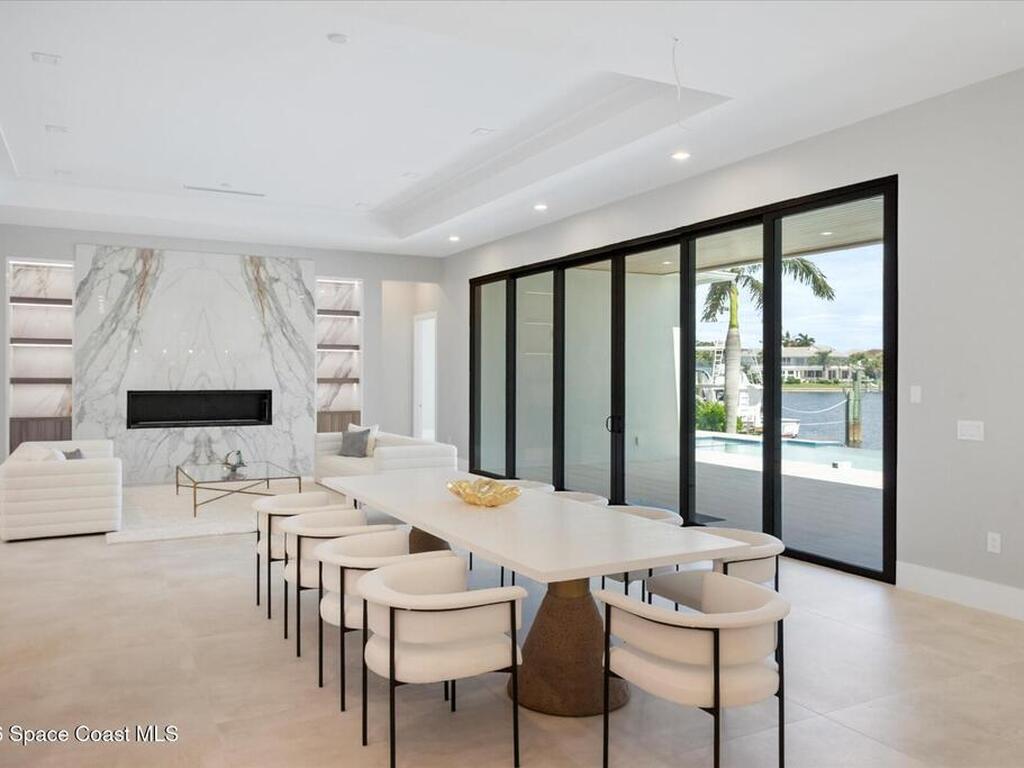 1806 Mooringline Drive, Vero Beach, FL 32963