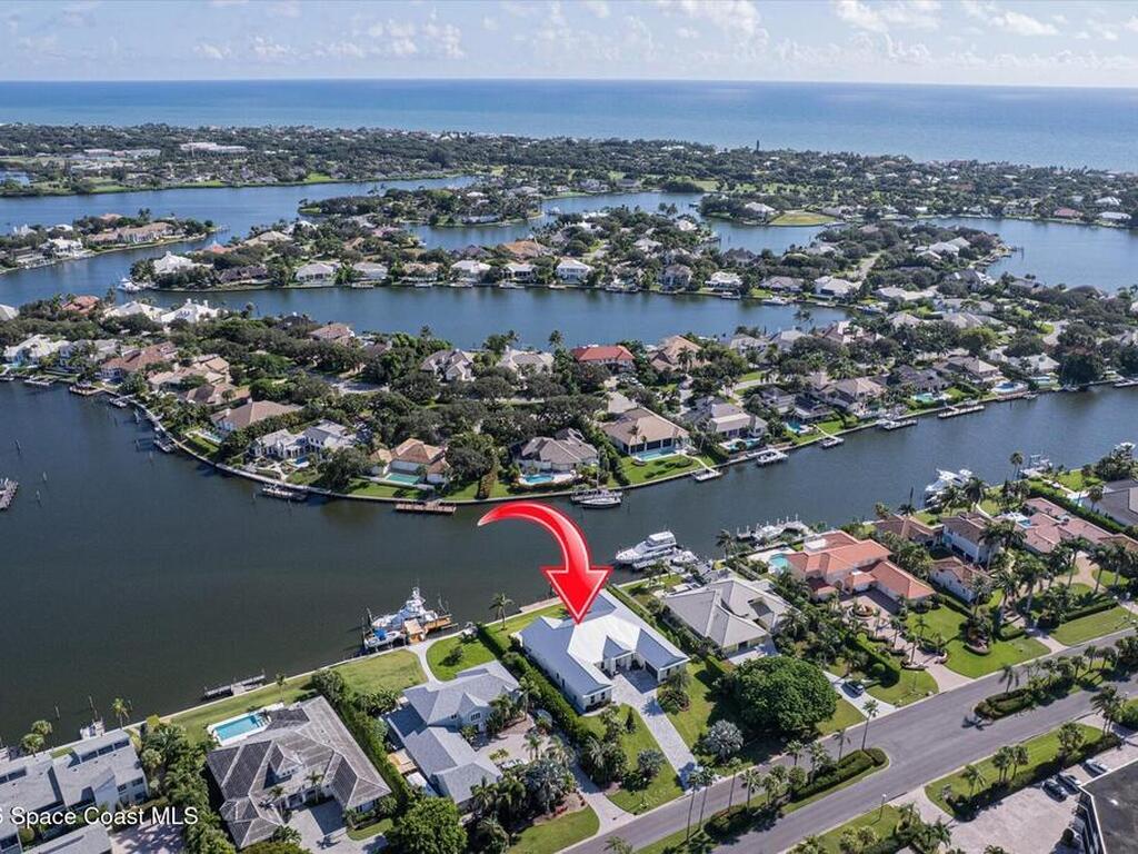 1806 Mooringline Drive, Vero Beach, FL 32963