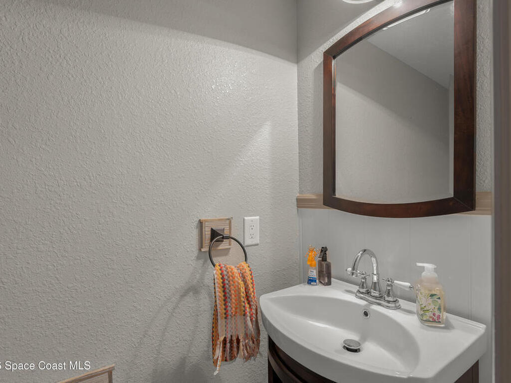 210 Parkside Place, Indian Harbour Beach, FL 32937