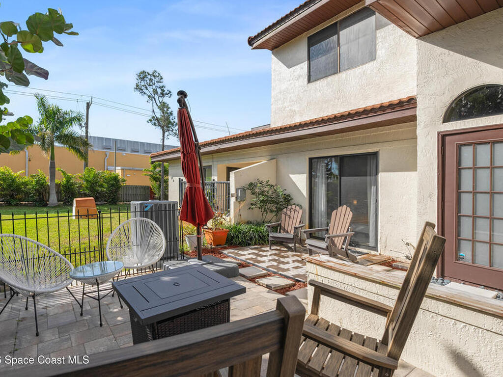 210 Parkside Place, Indian Harbour Beach, FL 32937