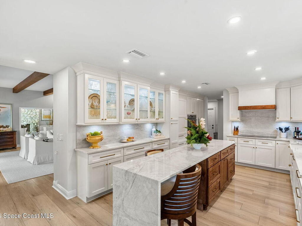 656 Franklyn Avenue, Indialantic, FL 32903