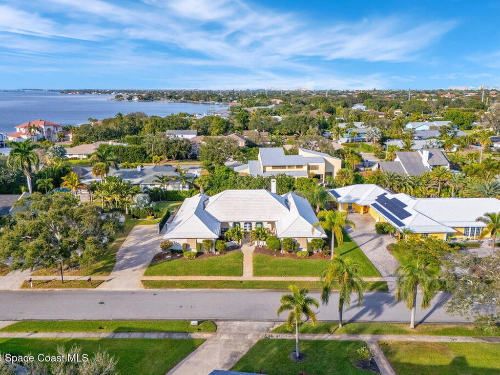 656 Franklyn Avenue, Indialantic, FL 32903