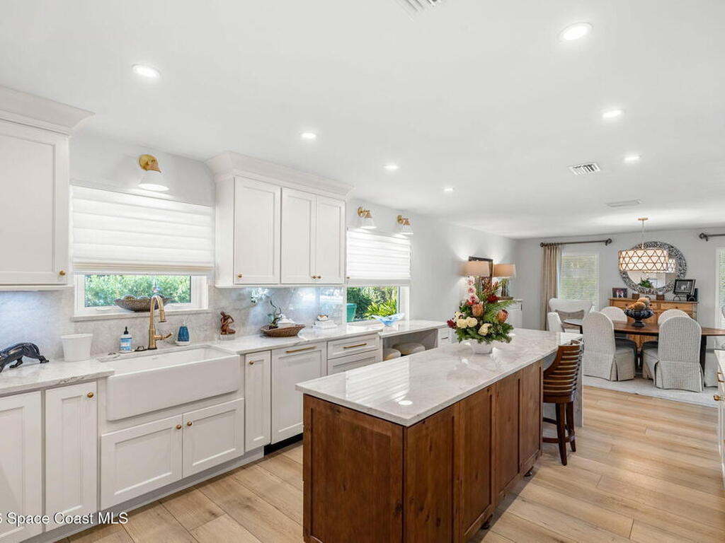 656 Franklyn Avenue, Indialantic, FL 32903