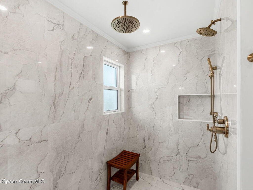 656 Franklyn Avenue, Indialantic, FL 32903