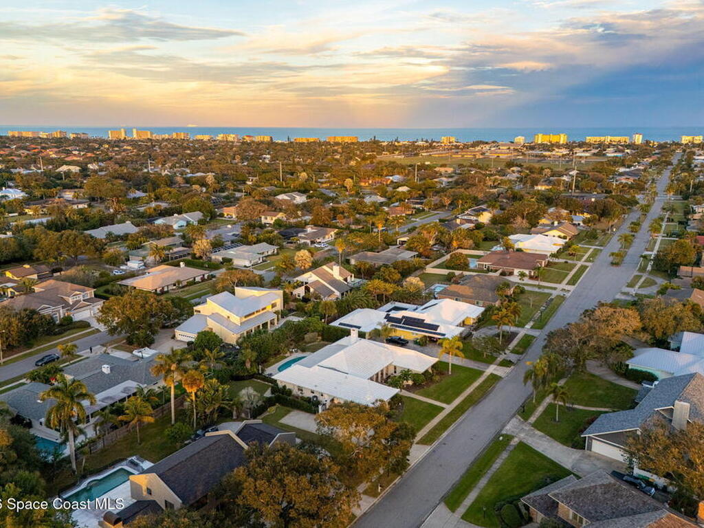 656 Franklyn Avenue, Indialantic, FL 32903