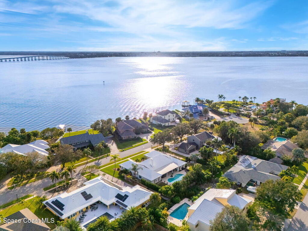 656 Franklyn Avenue, Indialantic, FL 32903