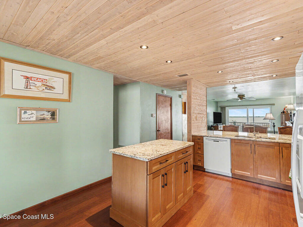 2880 S Atlantic Avenue, Cocoa Beach, FL 32931