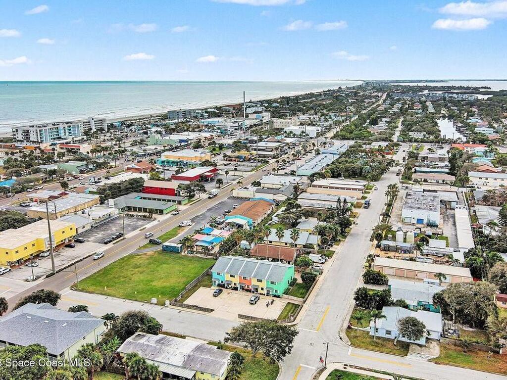290 N 2nd Street, Cocoa Beach, FL 32931