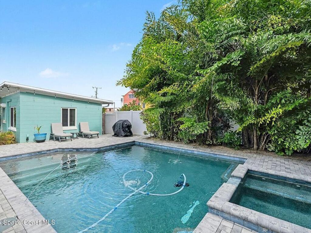 607 Madison Avenue, Cape Canaveral, FL 32920