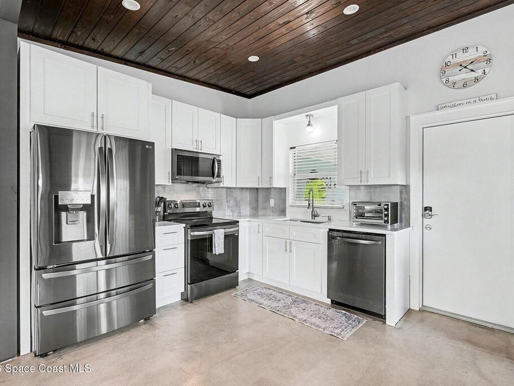 607 & 609 Madison Avenue, Cape Canaveral, FL 32920