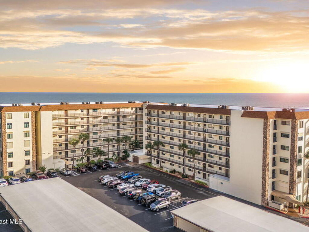 3060 N Atlantic Avenue, Cocoa Beach, FL 32931