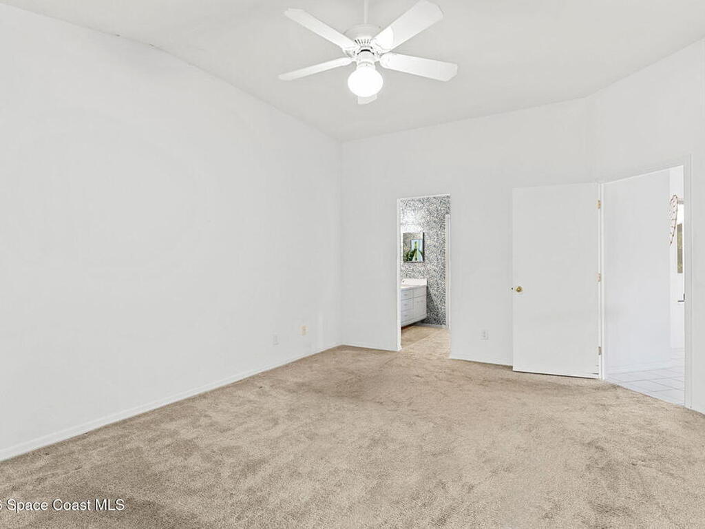 802 Parkside Place, Indian Harbour Beach, FL 32937