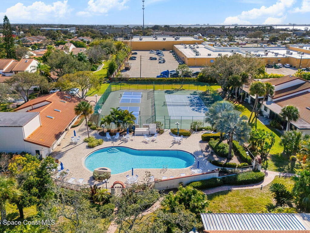 802 Parkside Place, Indian Harbour Beach, FL 32937