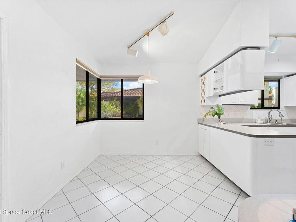 802 Parkside Place, Indian Harbour Beach, FL 32937