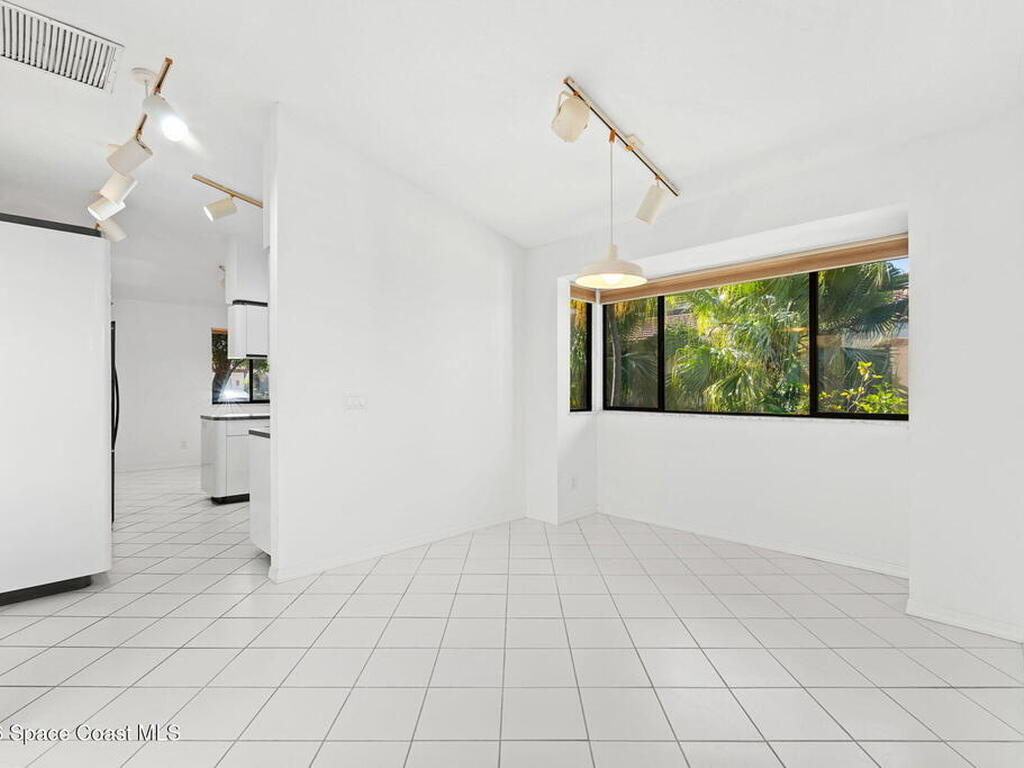 802 Parkside Place, Indian Harbour Beach, FL 32937