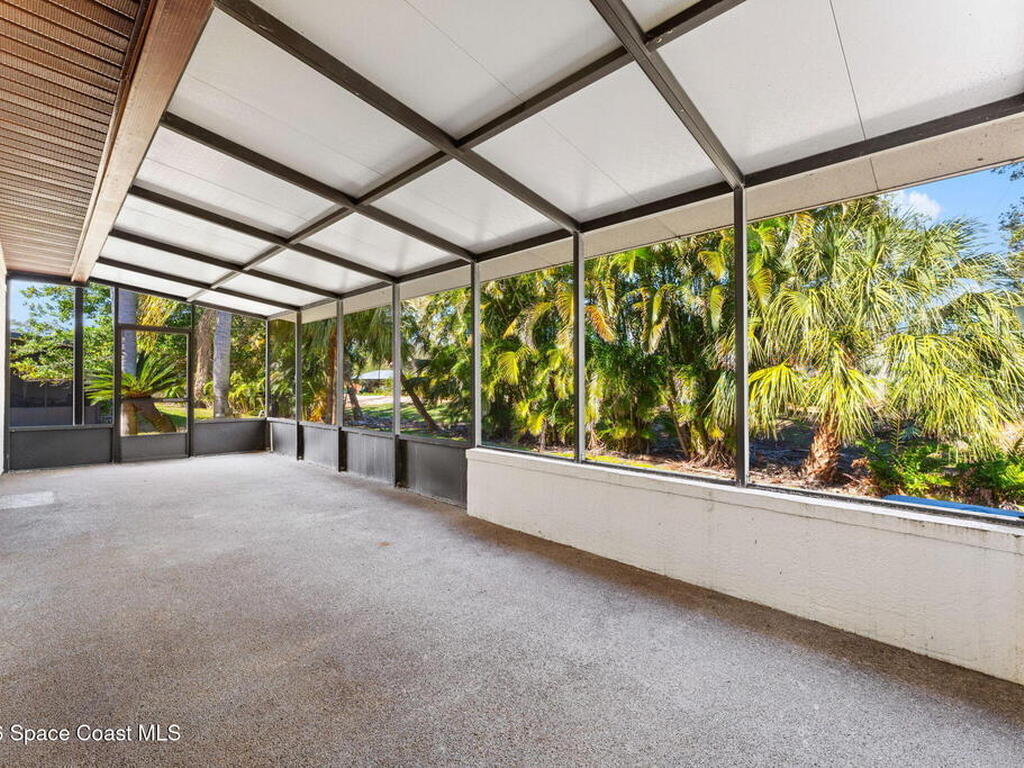 802 Parkside Place, Indian Harbour Beach, FL 32937