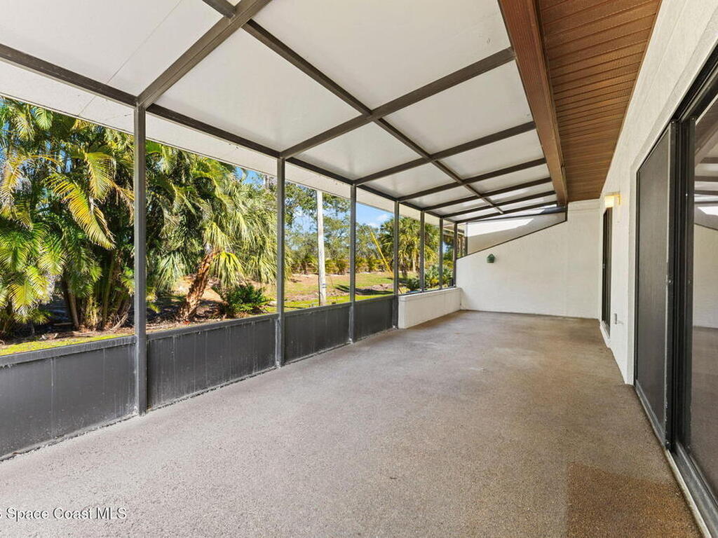 802 Parkside Place, Indian Harbour Beach, FL 32937