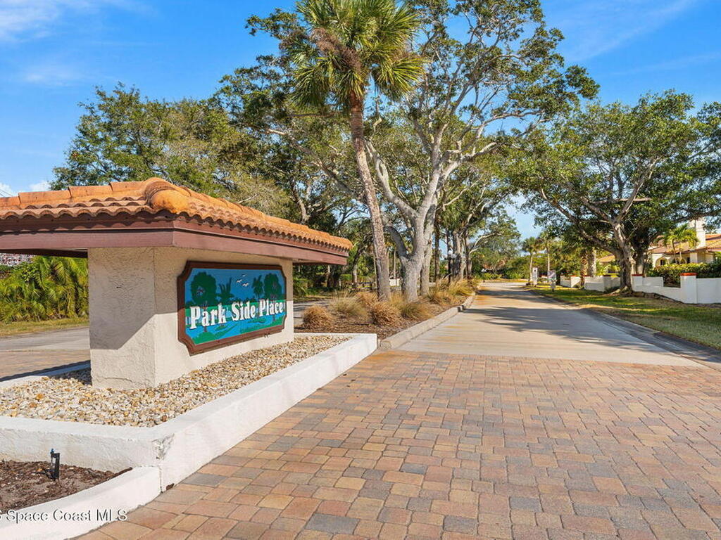 802 Parkside Place, Indian Harbour Beach, FL 32937