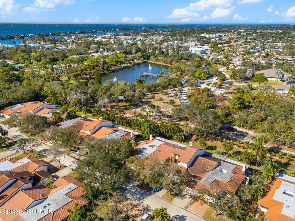 802 Parkside Place, Indian Harbour Beach, FL 32937