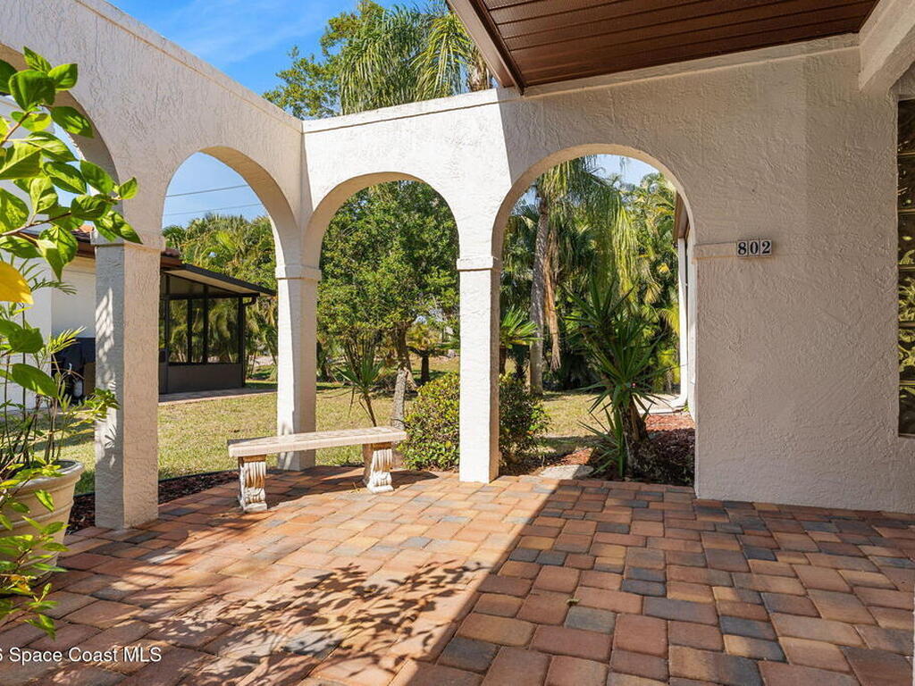 802 Parkside Place, Indian Harbour Beach, FL 32937