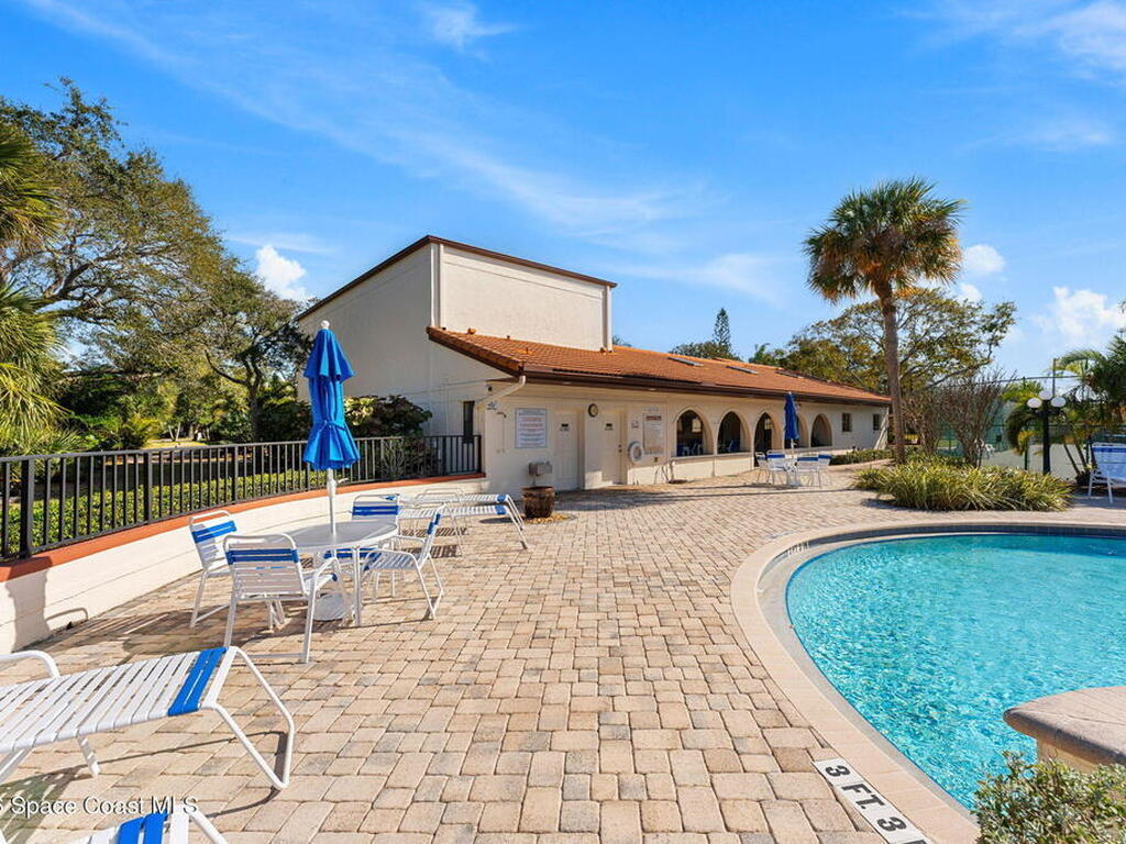 802 Parkside Place, Indian Harbour Beach, FL 32937