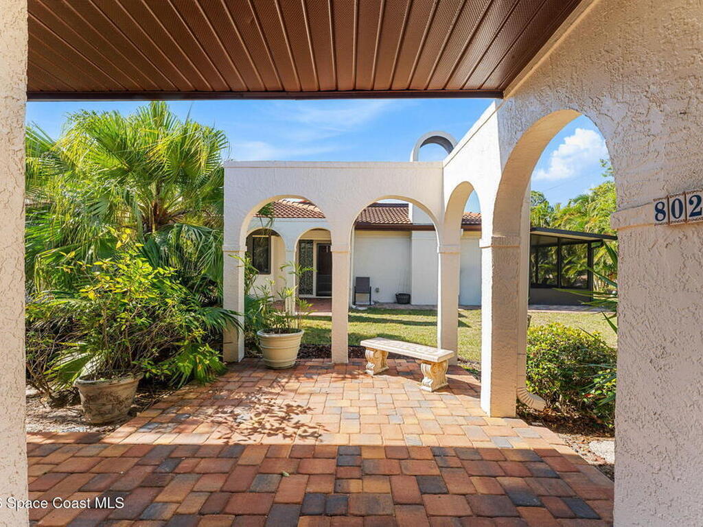 802 Parkside Place, Indian Harbour Beach, FL 32937