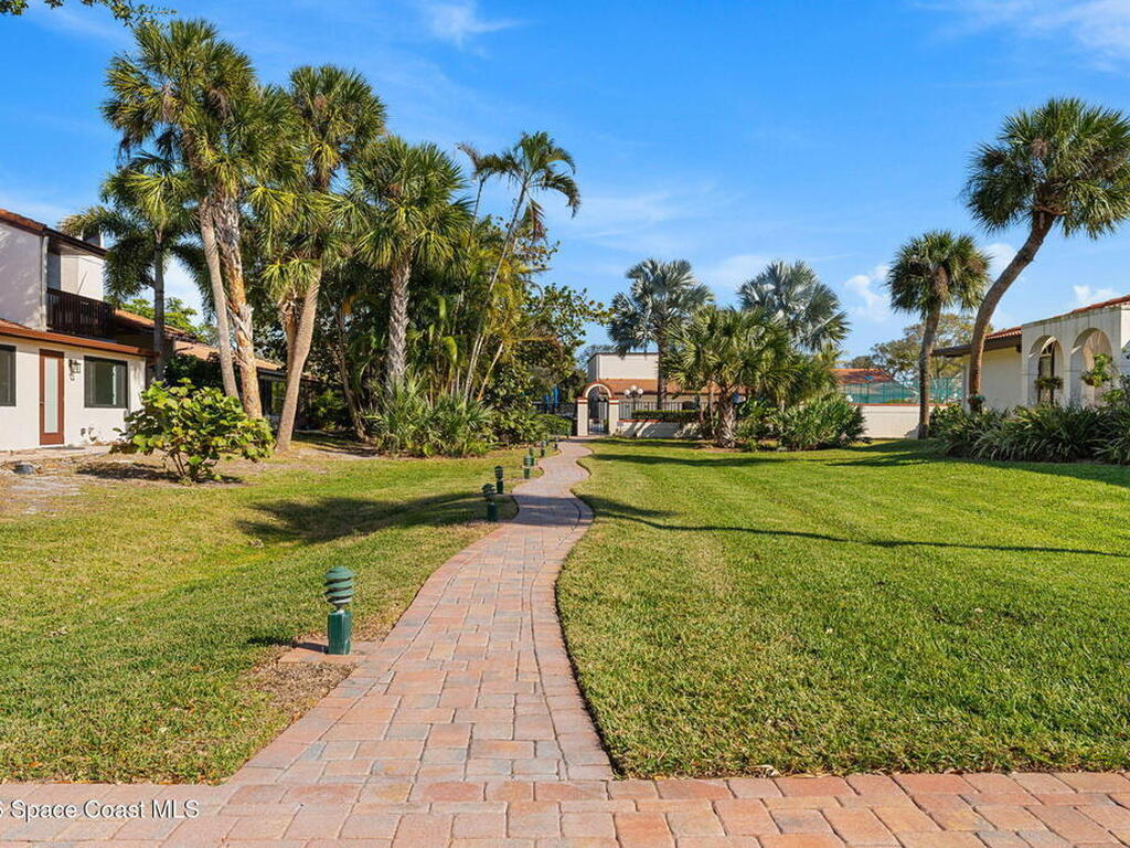 802 Parkside Place, Indian Harbour Beach, FL 32937