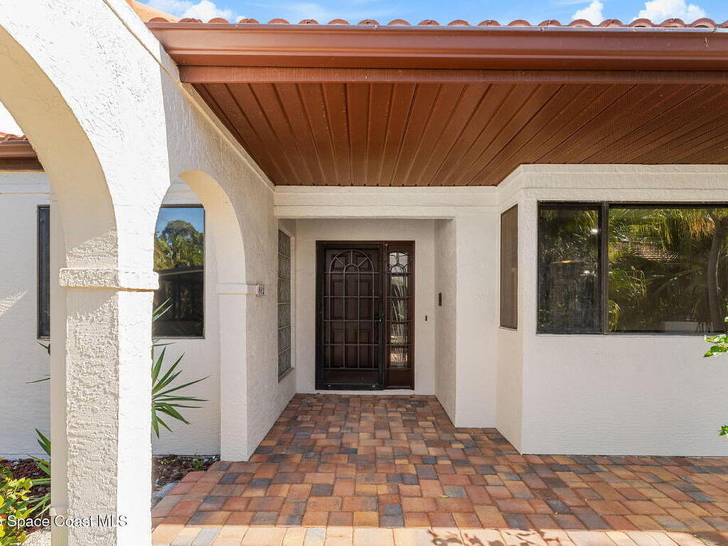 802 Parkside Place, Indian Harbour Beach, FL 32937