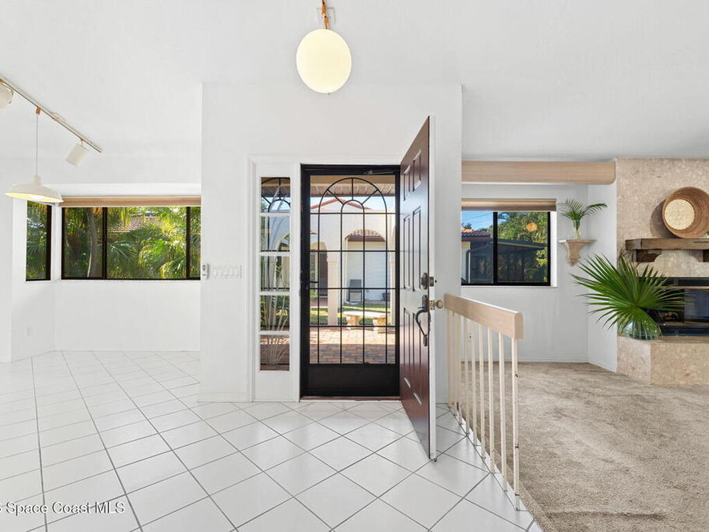 802 Parkside Place, Indian Harbour Beach, FL 32937