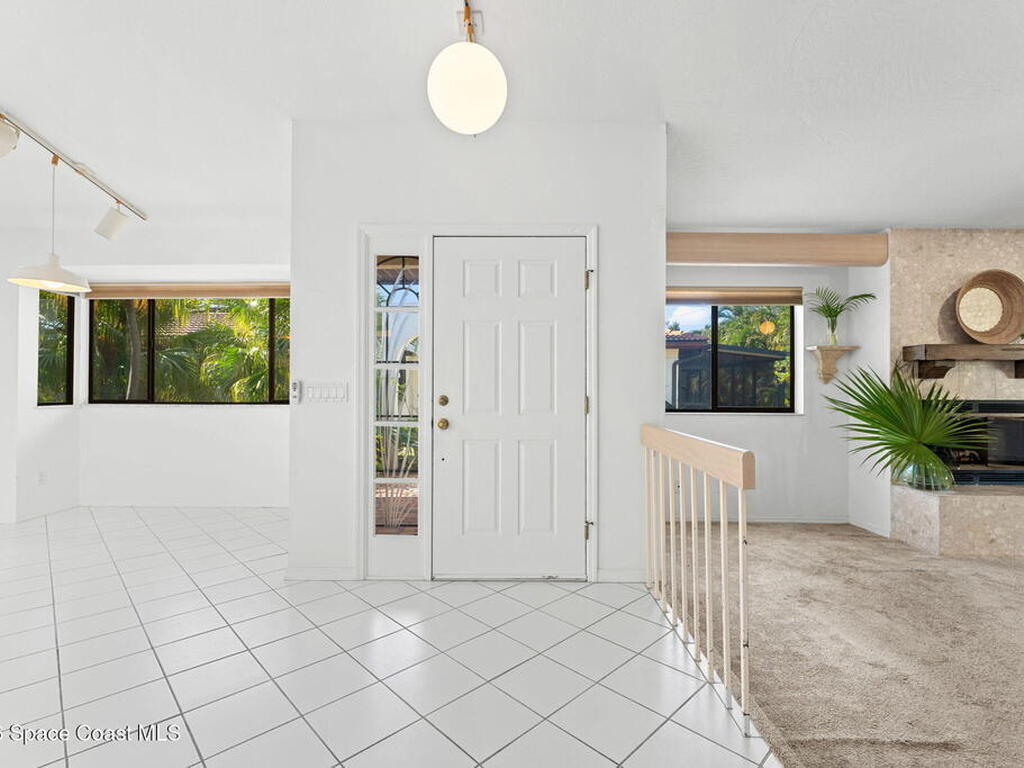 802 Parkside Place, Indian Harbour Beach, FL 32937