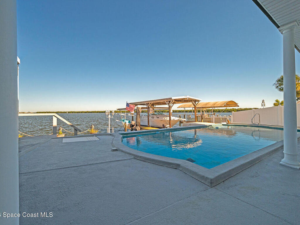 610 Paula Avenue, Merritt Island, FL 32953