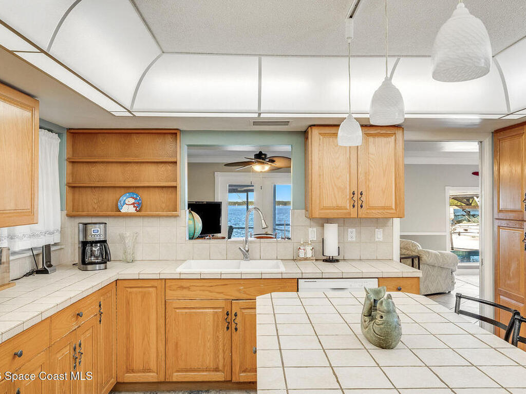 610 Paula Avenue, Merritt Island, FL 32953