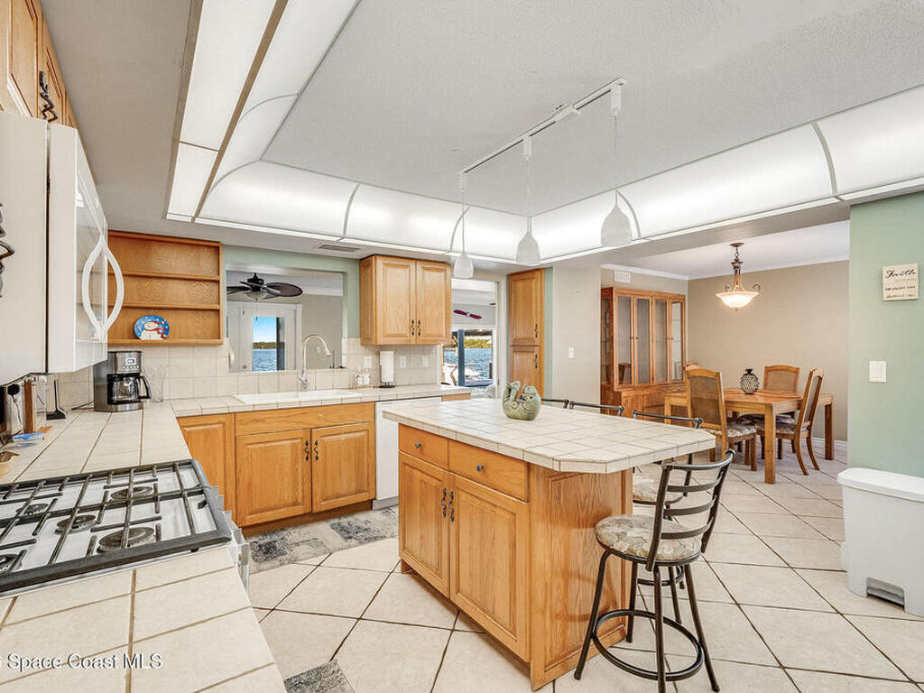 610 Paula Avenue, Merritt Island, FL 32953