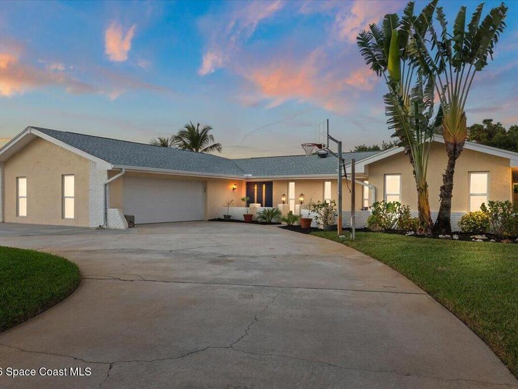 808 Puesta Del Sol Plaza, Indialantic, FL 32903