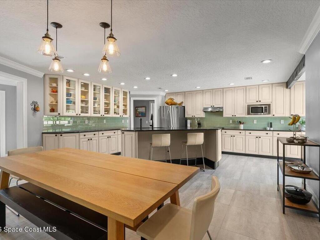 808 Puesta Del Sol Plaza, Indialantic, FL 32903