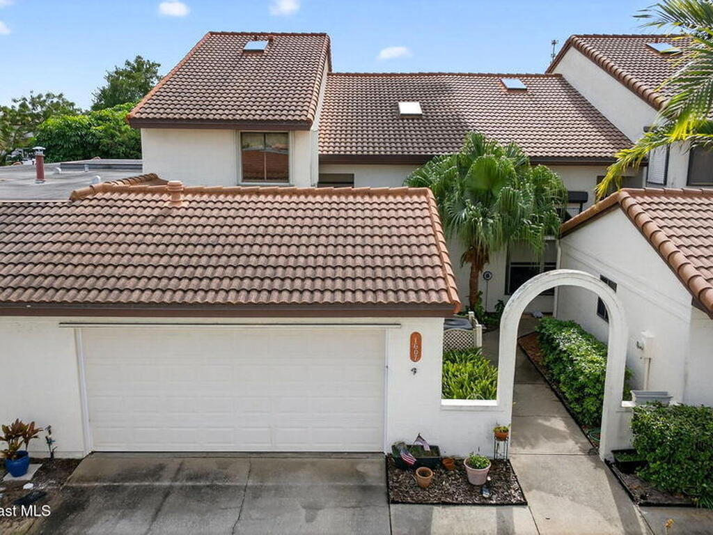 1607 Parkside Place, Indian Harbour Beach, FL 32937