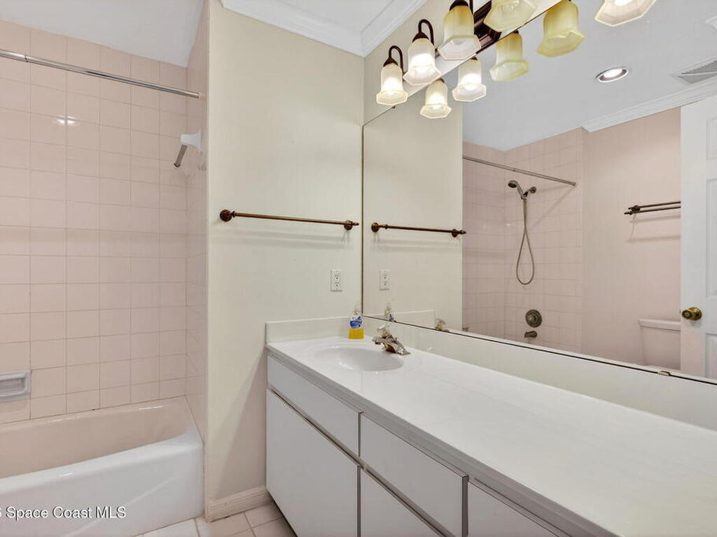 1607 Parkside Place, Indian Harbour Beach, FL 32937