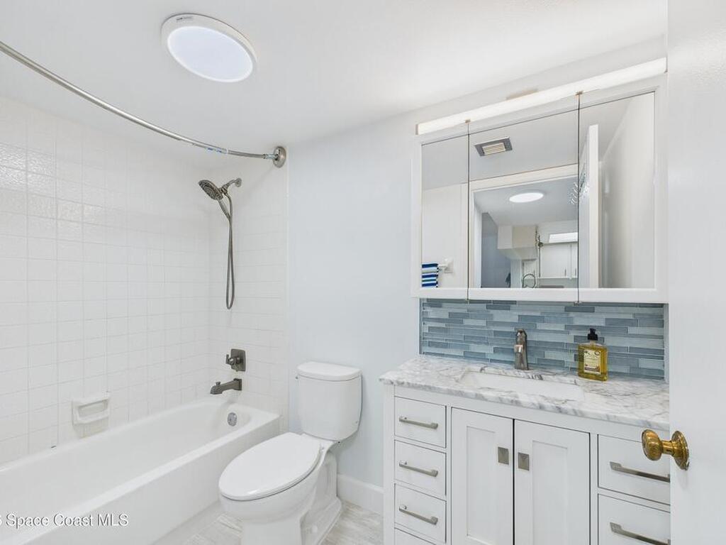 1860 N Atlantic Avenue, Cocoa Beach, FL 32931