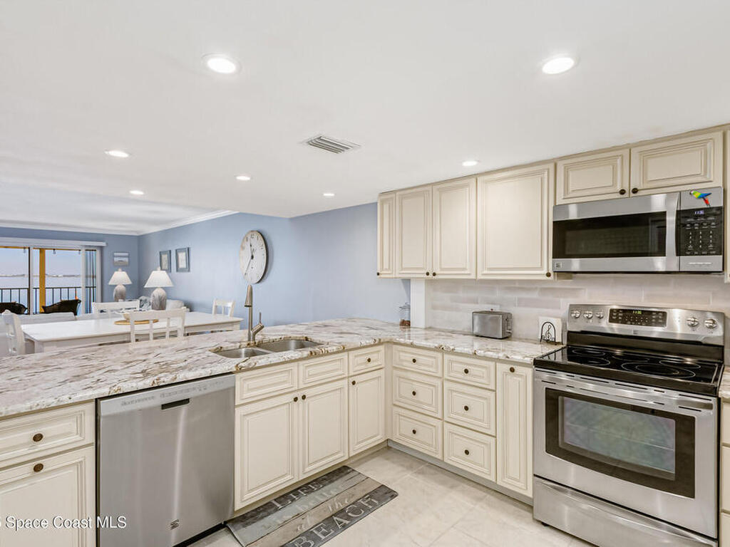 190 Escambia Lane, Cocoa Beach, FL 32931