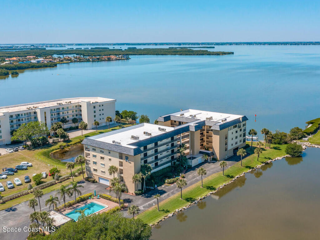 190 Escambia Lane, Cocoa Beach, FL 32931