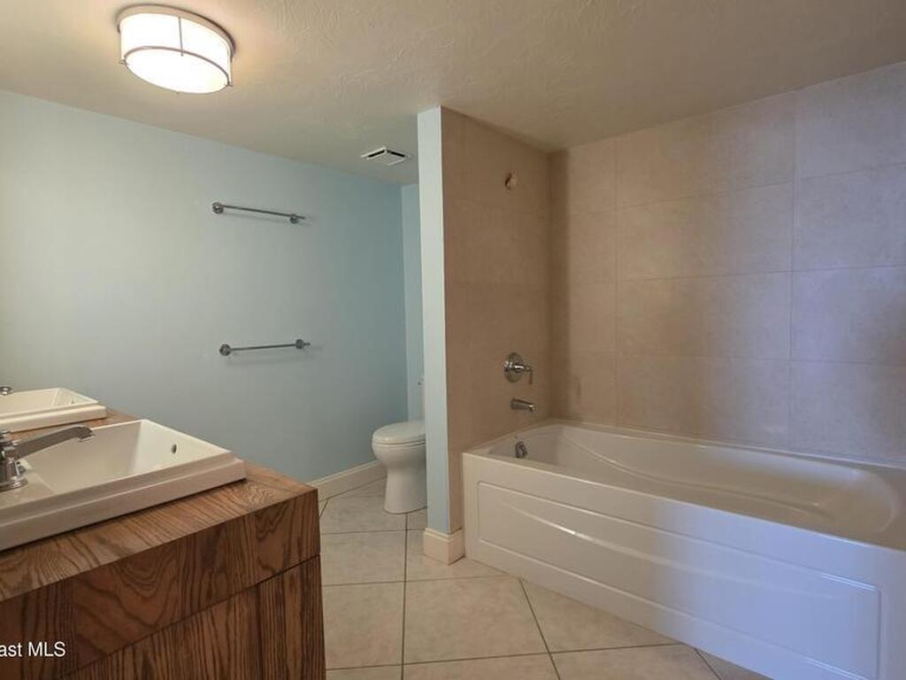 3223 S Atlantic Avenue, Cocoa Beach, FL 32931