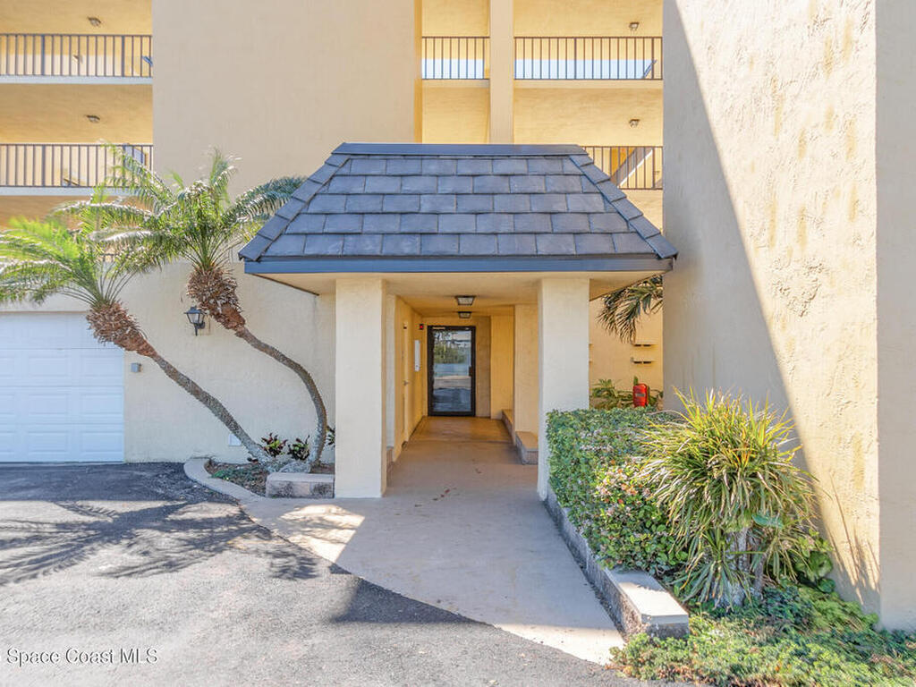 190 Escambia Lane, Cocoa Beach, FL 32931