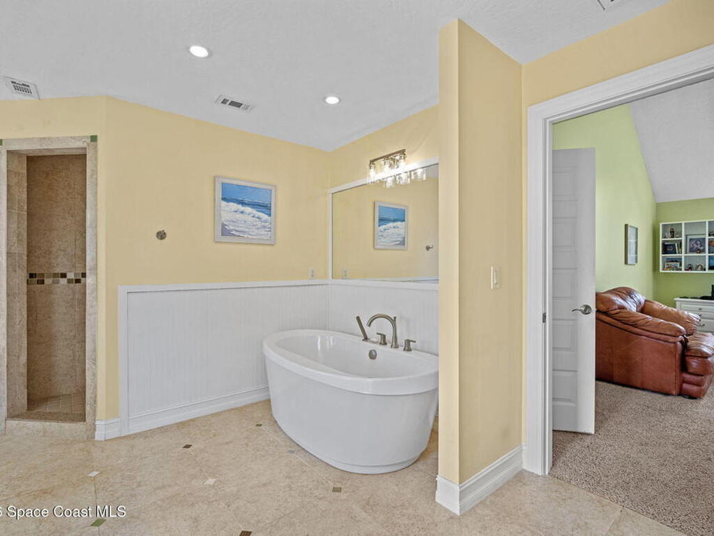 250 Lanternback Island Drive, Satellite Beach, FL 32937