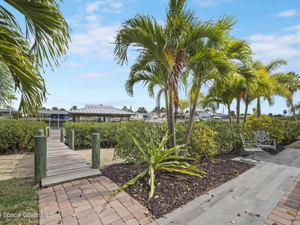 250 Lanternback Island Drive, Satellite Beach, FL 32937