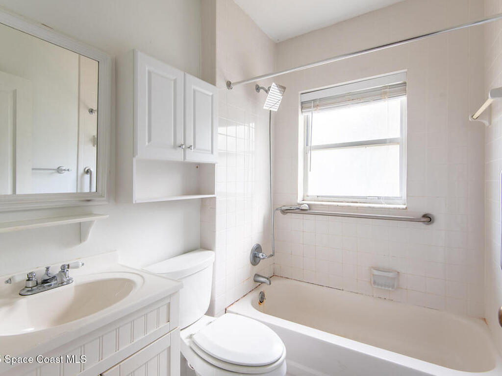 2013 2101 Vernon Place, Melbourne, FL 32901